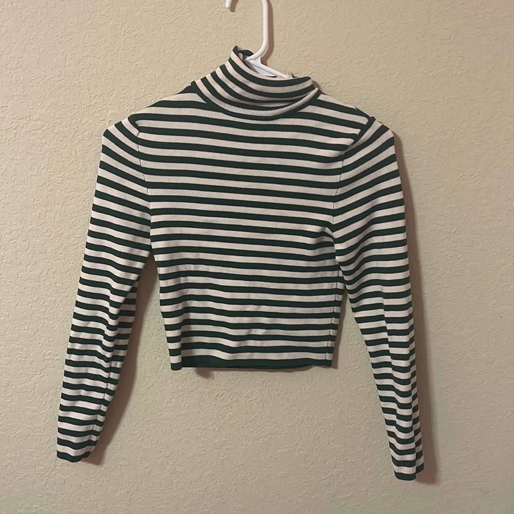 stoped turtle neck